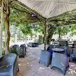 منتزه العطل Domaine Lou Capitelle & 4*