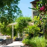 منتزه العطل Domaine Lou Capitelle & 4*